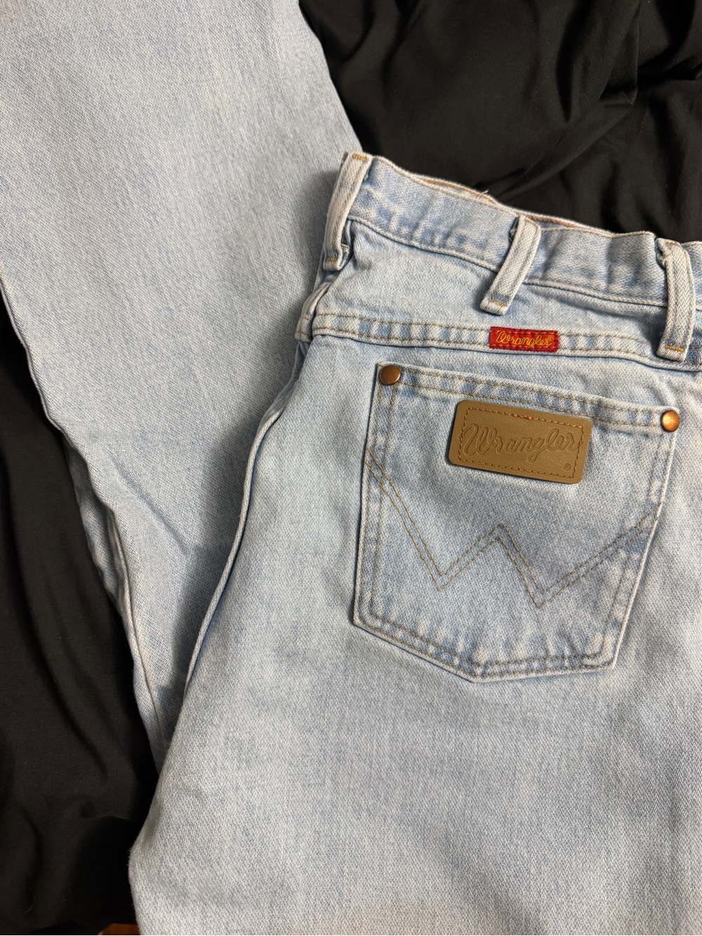 Wrangler Light Wash Cowboy Cut Women’s Jeans